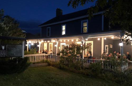 Elizabethtown Hotel | The Deers Head Inn Tavern