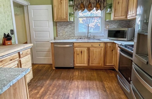 River Falls House | The Freeman House – Historic Retreat | River Falls