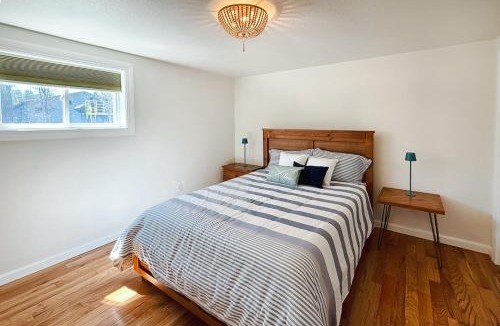 Malletts Bay Villa | The H Cottage - free mooring - beach access