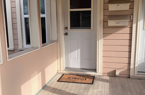 Eau Claire House | The Hudson Carriage Townhouse