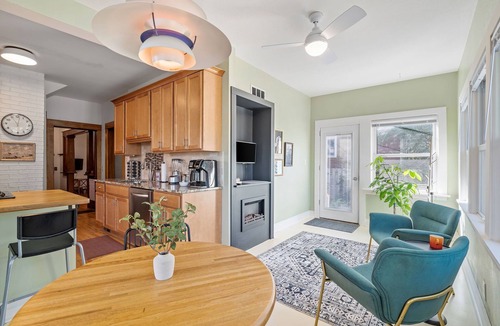 Linden Hills House | The Linden Hills Retreat by Lake Harriet, Parks, Restaurants