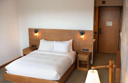 Downtown Eau Claire Hotel | The Lismore Hotel Eau Claire - a DoubleTree by Hilton