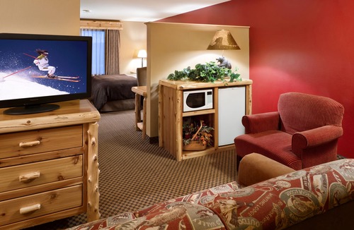 Baxter Hotel | The Lodge at Brainerd Lakes, Trademark Collection by Wyndham