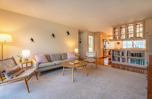 Dorset House | The Lower Hollow House, dip into river in backyard