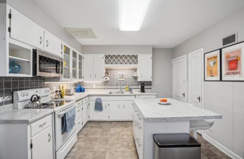 Eau Claire Apartment | The McKinley House condo