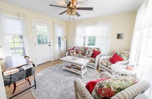 Pepperell House | The Meadows at Kimstead Farm