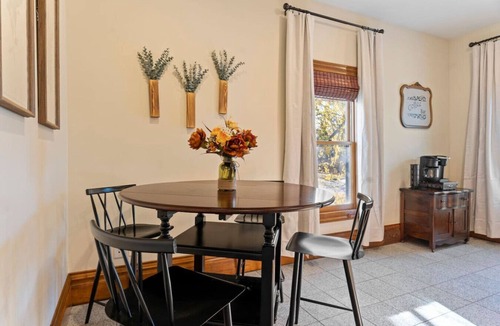Hastings Apartment | The Nininger Apt-Walk to DT, King Bd, Dog friendly