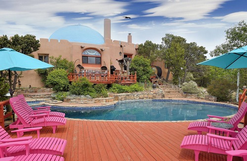 Santa Fe House | The Rass Mandal Residence: A Unique Oasis for Families, Reunions & Getaways