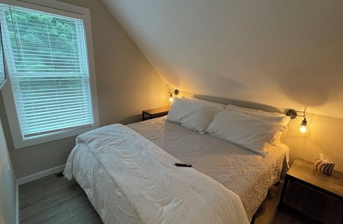 Montgomery Center Bed & Breakfast | The Retreat - An smazing spa-grade 1BR suite located adjacent to SpaVermont, northern Vermont's most amazing day spa. Only 7 minutes to Jay Peak Resort. With Breakfast Included!
