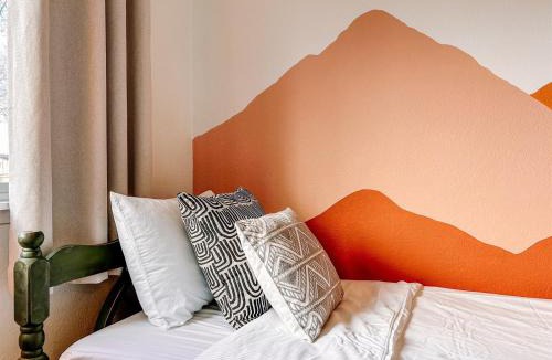 West Valley House | The Retro duplex unit