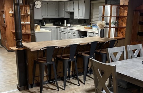 Avella House | The Rustic Cabin