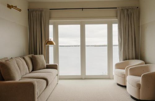 Spring Park Hotel | The Shoreline Hotel