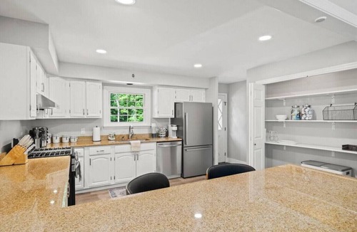 Greenfield Center House | "The Stream House" Saratoga home on 4+ acres