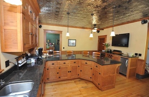 Alma House | The Tritsch House -Beautifully Restored Queen Anne Alma WI - Central Air
