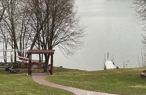 Day House | The Ultimate Lake Life.