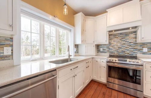 Waterville Valley House | The Valley Estate - Ice Arena - Biking - Weddings - Walk to Town Square!
