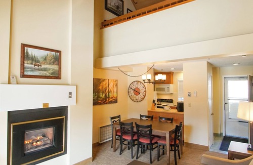 Lincoln Apartment | The Village of Loon Mountain