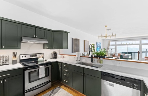 Colchester House | The Westside - Hot tub, Private Beach & Dock. Pet-friendly!