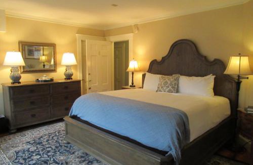Wilmington Hotel | The White House Inn