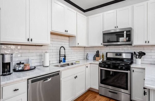 Victorian Village Apartment | This apartment is a 1 bedroom(s), 1 bathrooms, located in Columbus, OH.
