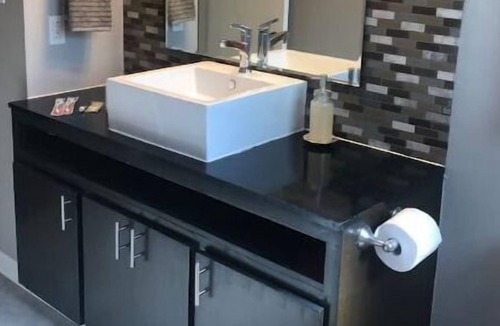 Kentwood Condo | This is my place and it’s fully at your service! It’s honor for me to share it!
