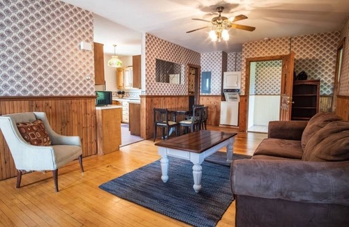 Alma Apartment | Three-Bedroom Apartment with River View