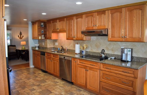 West Dennis House | Three bedroom home with direct access to Kelley's Pond!