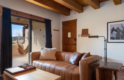 Arroyo Seco Apartment | Three Studios At Canyon Base - 15min To Ski