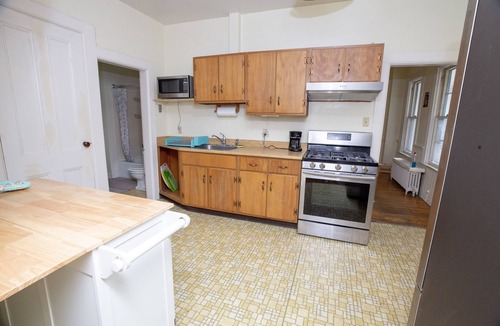 Old North End Apartment | Top of Church Street Roost 2