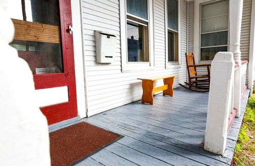 Old North End Apartment | Top of Church Street Roost 2