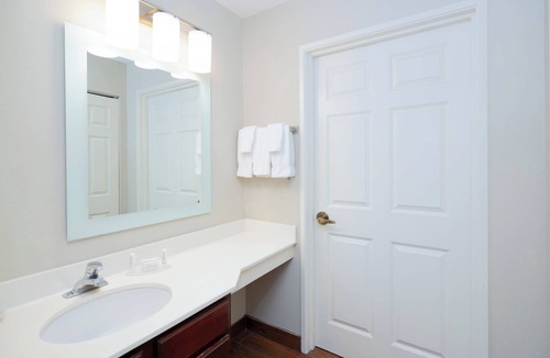 Rochester Hotel | TownePlace Suites by Marriott Rochester