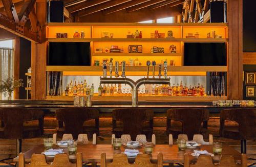 Jackson Resort | Trailborn Jackson Hole, Outdoor Collection by Marriott Bonvoy