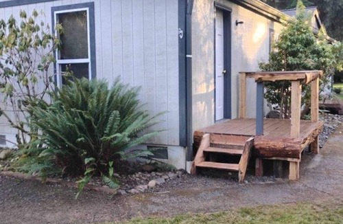 Forks House | Tranquil 1-bedroom bungalow in charming Forks perfect for getaway