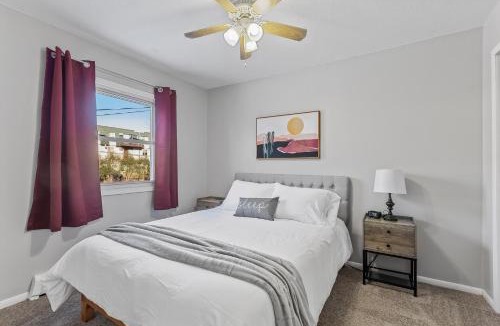 Spring Lake Park Apartment | Tranquil 2BR Apartment Mpls - 8073 Apt 2