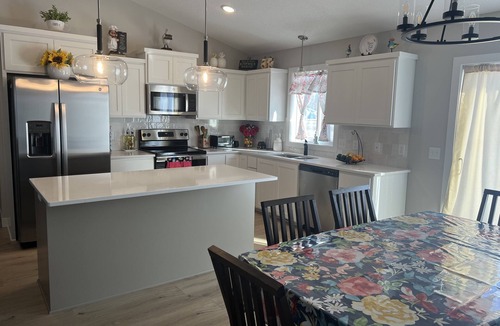 Isanti House | Tranquil and Spacious Getaway!