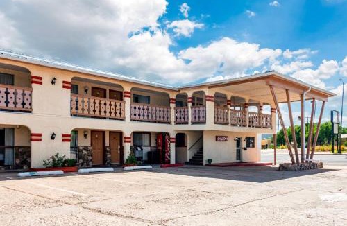 East Las Vegas Hotel | Travelodge by Wyndham Las Vegas NM