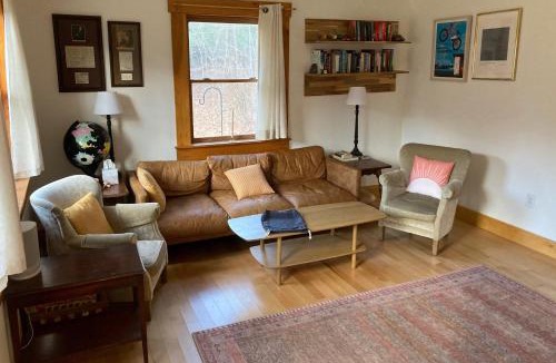 Grafton House | Turner Hill Cottage