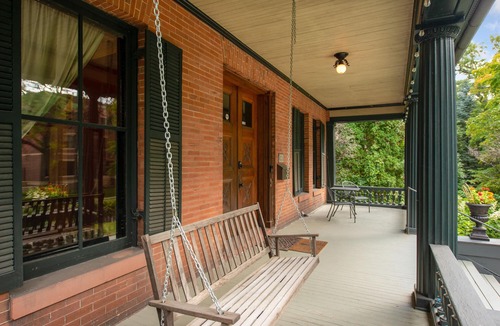 Summit - University House | Twin Cities Historic HQ for Comfort, Privacy, Space, Walkable Location and Every Convenience