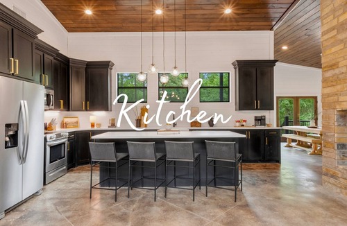 Pickens Cabin | Two-Cabin Escape for Reunions and Celebrations