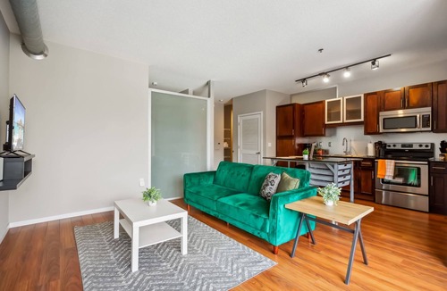 Mill District Apartment | Two CozySuites Mill District #04 & 01