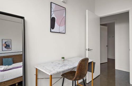 Warehouse District Apartment | TWO CozySuites NLG - Modern condo 14 and 15