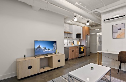 Warehouse District Apartment | TWO CozySuites NLG - Modern condo 12 and 8