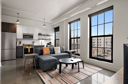 Warehouse District Apartment | TWO CozySuites NLG - Modern condo 14 and 15