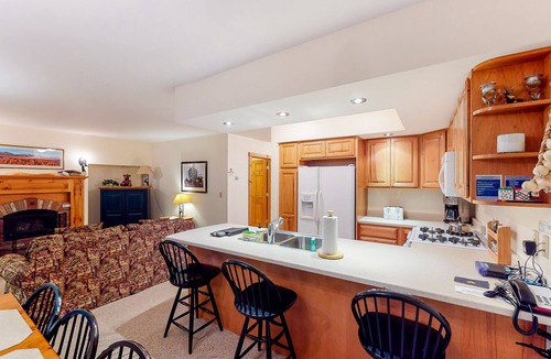 North Troy Condo | Two neighboring condos - walk to lifts, water park, & golf course