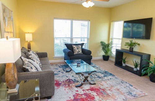Kreole Apartment | Ultimate Group Stay · 2 Full Apts · 6BR · Parking