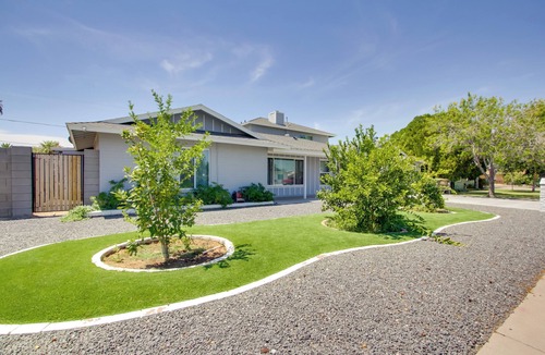 Deer Valley Cottage | Ultimate Phoenix Group Getaway: Patio + Pool!