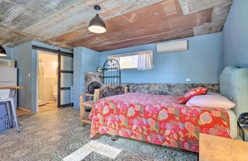 Santa Cruz Apartment | Unique Santa Cruz Studio about 25 Mi to Santa Fe