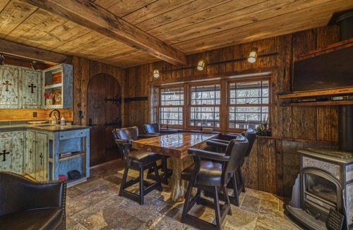Mount Sunapee House | Unique Treehouse Near Mt Sunapee – No Cleaning Fee