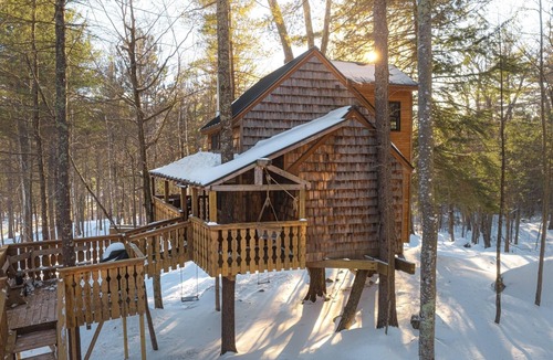 Mount Sunapee House | Unique Treehouse Near Mt Sunapee – No Cleaning Fee
