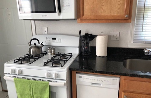 Rockford Condo | Unit 7 - Enjoyable 2-bedroom condo with AC in beautiful Rockford